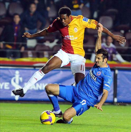 Galatasaray'da s�zle�meler ne zaman bitiyor?
