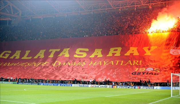 Galatasaray'ın Man. United maçı koreografisi
