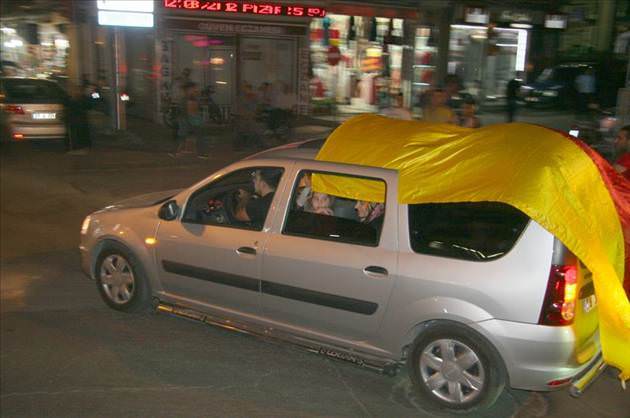 Süper Kupa coşkusu sokaklara taştı!