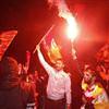 Galatasarayl�lar galibiyeti kutlad�
