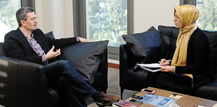 Artık muhafazakâr denince hangi kesimin muhafazakârı diye soruyorum