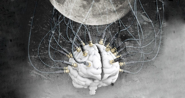 Ay tutulduğunda akıl da tutulur mu?