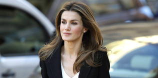 Tartışmalı kraliçe hanedanın umudu oldu