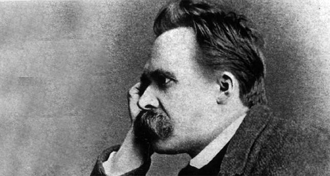 Nietzche Kulübüne yasak geldi