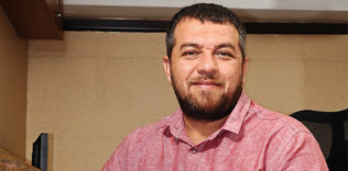 On numara sekülerler gibi yaşayıp on numara cenneti hayal ediyoruz