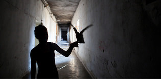 Gölgede kalan hikâyeler/hikâyelerimiz