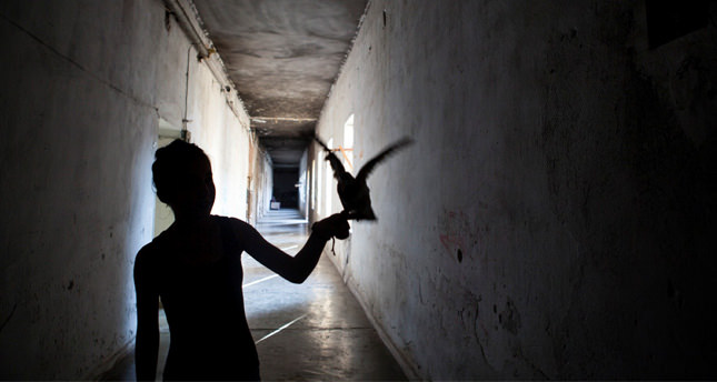 Gölgede kalan hikâyeler/hikâyelerimiz