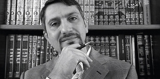 ABD: Yönünü kaybetmiş bir şekilde ortalıkta tepinen dev bir fil