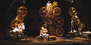 Nisan - Tiyatro Ajandası