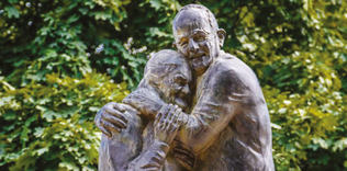 Luigi ve Mokryna’nın aşkına adanan heykel