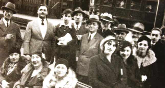 Sürgünde bir cihan hanedanı