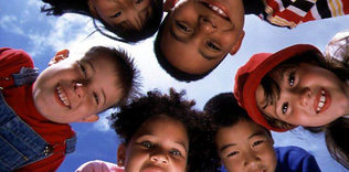 Çantası Umut Dolsun Çocukların