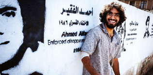 Yemen sokaklarında resimleriyle savaşıyor