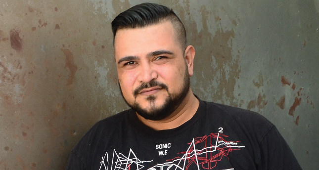 Manyaklar sokakta değil sosyal medyada