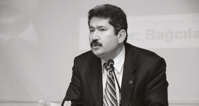 Edebiyatta modernleşme süreci bizi edebin kaynağından uzaklaştırdı