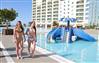 Antalya'daki turistlere yaz geldi