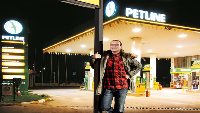 PETLİNE'IN REKLAM YÜZÜ GÜRGEN ÖZ OLDU