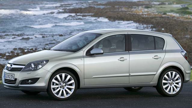 YAKIT TÜKETİMİNİ AZALMAK İÇİN OPEL ASTRA’YI HANGİ DEVİR ARALIKLARINDA KULLANMALIYIM?