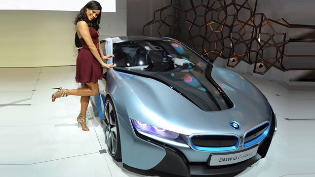 LOS ANGELES'DA SAHNE OTOMOBİLLERİN