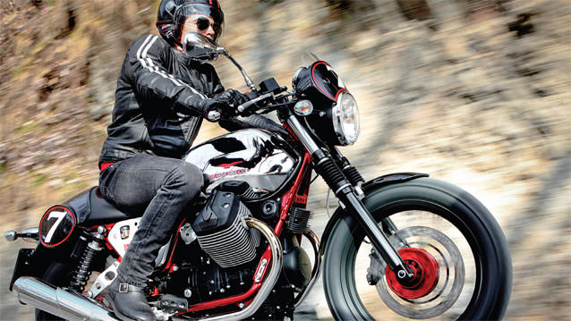 MOTO GUZZİ V7 YENİLENDİ
