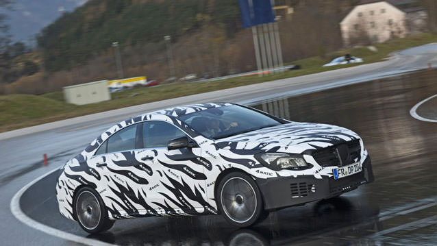 MERCEDES'İN KOMPAKT SEDANI HAZIR!