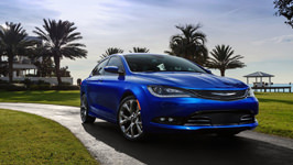 DETROİT'DEN CHRYSLER 200 ÇIKTI