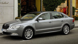 SKODA SUPERB’İN FRENLERİNDEN NEDEN SES GELİYOR?