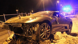 FERRARİ’Yİ ANCAK BETON BARİYER DURDURDU