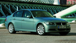 BMW 320İ’YE PERFORMANS ARTTIRICI PARÇALAR ÖNERİR MİSİNİZ?