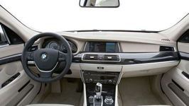 ÜÇ KİŞİDEN BİRİ ALMAN MARKALI OTOMOBİLE BİNİYOR