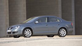 VOLKSWAGEN JETTA 2.0 TDI’IN DSG ŞANZIMANINDAKİ VURUNTU, BİR SORUNUN HABERCİSİ Mİ?