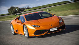 LAMBORGHİNİ HURACAN LP 610-4 YENİLİKLERLE GELİYOR