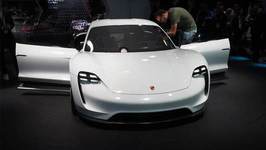 PORSCHE'DEN ELEKTRİKLİYE 1 MİLYAR DOLAR YATIRIM
