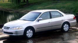 HONDA ACCORD’U ÖNERİR MİSİNİZ?