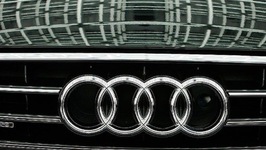 AUDİ'Yİ SEL VURDU