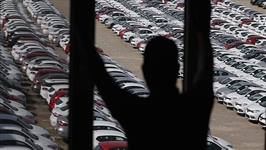 OTOMOTİVCİLER DE FAİZ İNDİRİMİ BEKLİYOR