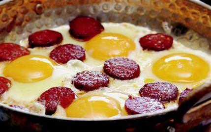 Kendisi k���k, tad� b�y�k: Yumurta
