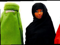 Barbie'ye burka giydirdiler