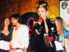 Hande, Demet'i yumu�att�!