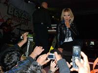 Demet Akal�n sözünü tuttu