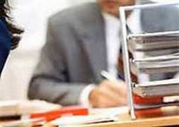 <a href="/index/memur" target="_blank" class="tkktLnk" rel="tag">Memur</a>lara '<a href="/index/hediye_haber_etiketleri" target="_blank" class="tkktLnk" rel="tag">hediye</a> almay�n' uyar�s�