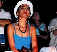 Sezen'den �ark�yla özür diledi