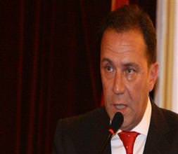 <a href="/index/adnan_ozturk" target="_blank" class="tkktLnk" rel="tag">Adnan Öztürk</a>: "Kapasitesizlerle muhatap olmay�z"