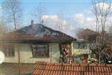 Düzce'de 3 katl� evde yang�n