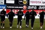 Derbi haz�rl�klar� bas�na kapal� idmanla ba�lad�