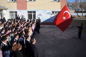Okullar aç�l�yor