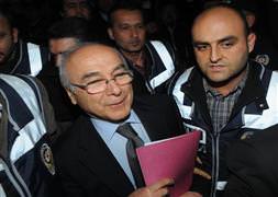<a href="/index/aytac_durak" target="_blank" class="tkktLnk" rel="tag">Aytaç Durak</a> hakim kar��s�na ç�kt�