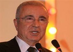 Ünal Aysal krize el koydu