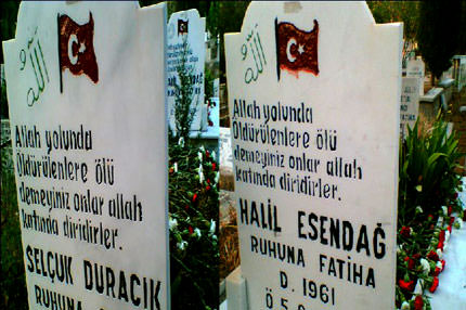 O ya�ayan bir ölüydü!