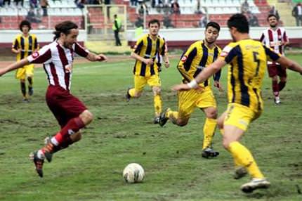 Elaz��spor Süper Lig'e yükseldi